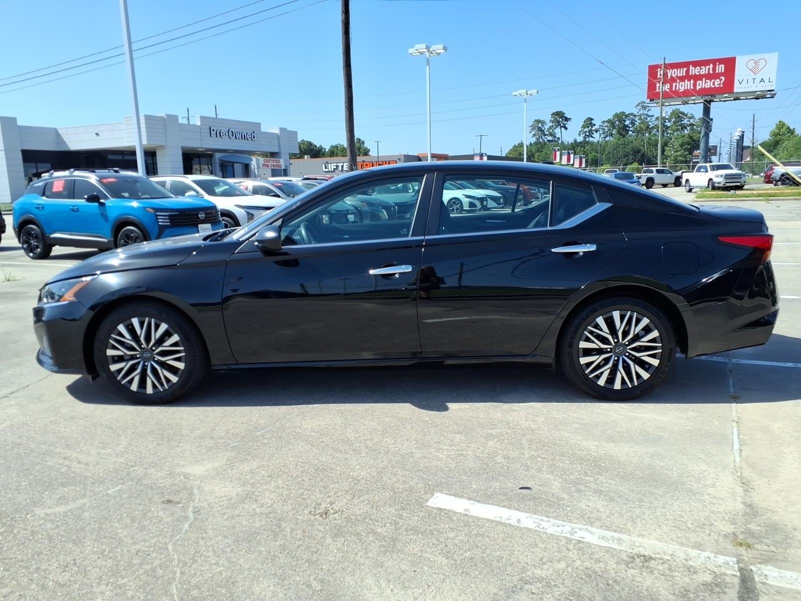 2024 Nissan Altima 2.5 SV Black at Robbins Nissan