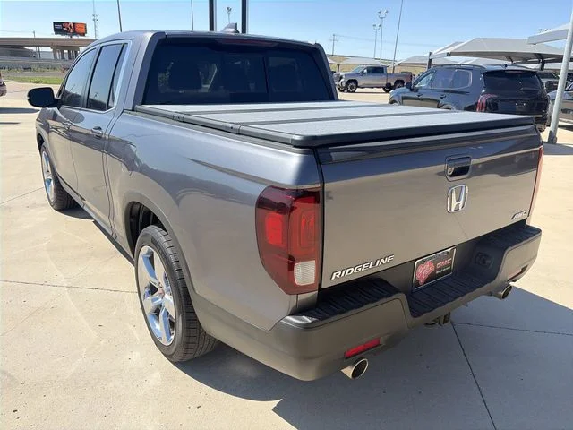 Used 2022 Silver Honda RTL image 4