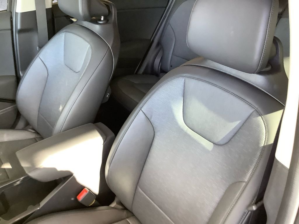 2025 Kia Niro Wave - Photo 8