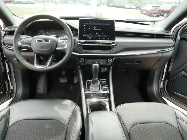 Used 2024 Silver Jeep Trailhawk image 22