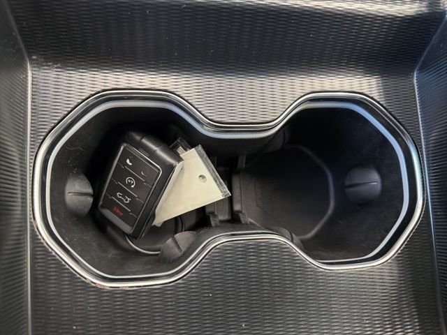 Used 2025 Black Jeep Altitude image 23