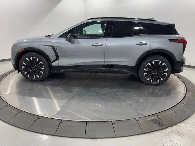 Used 2024 Chevrolet Blazer EV RS with VIN 3GNKDCRJ2RS168746 for sale in Hagerstown, MD