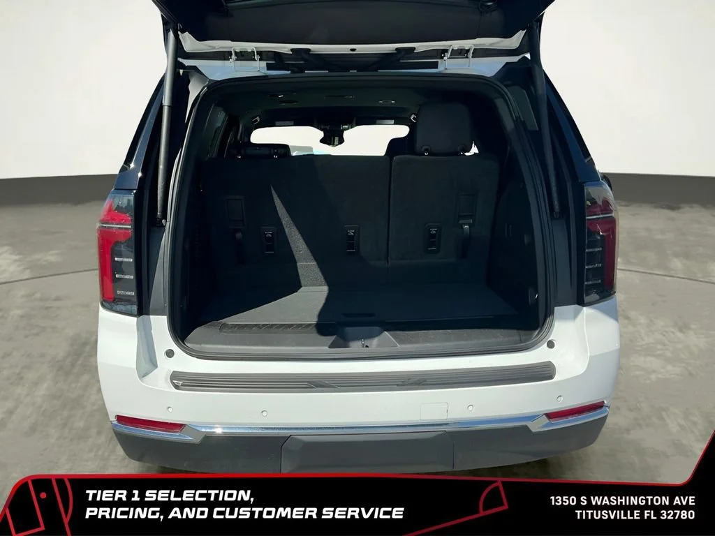 Used 2025 Summit White Chevrolet LT image 17