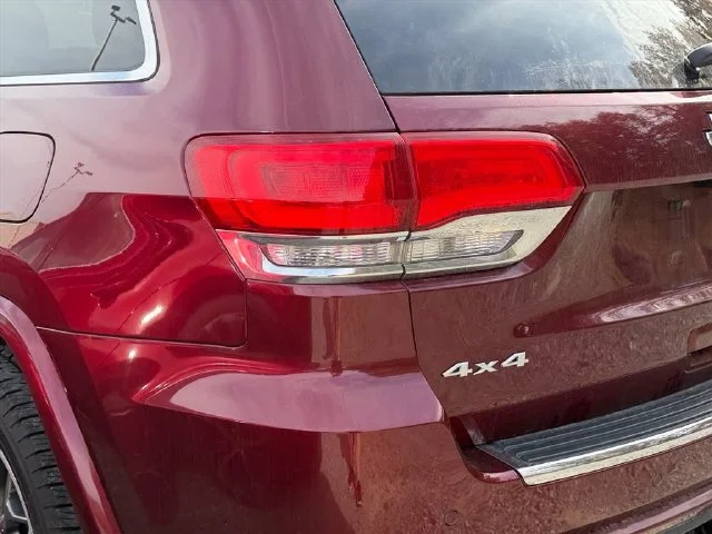 Used 2021 Red Jeep Overland image 10