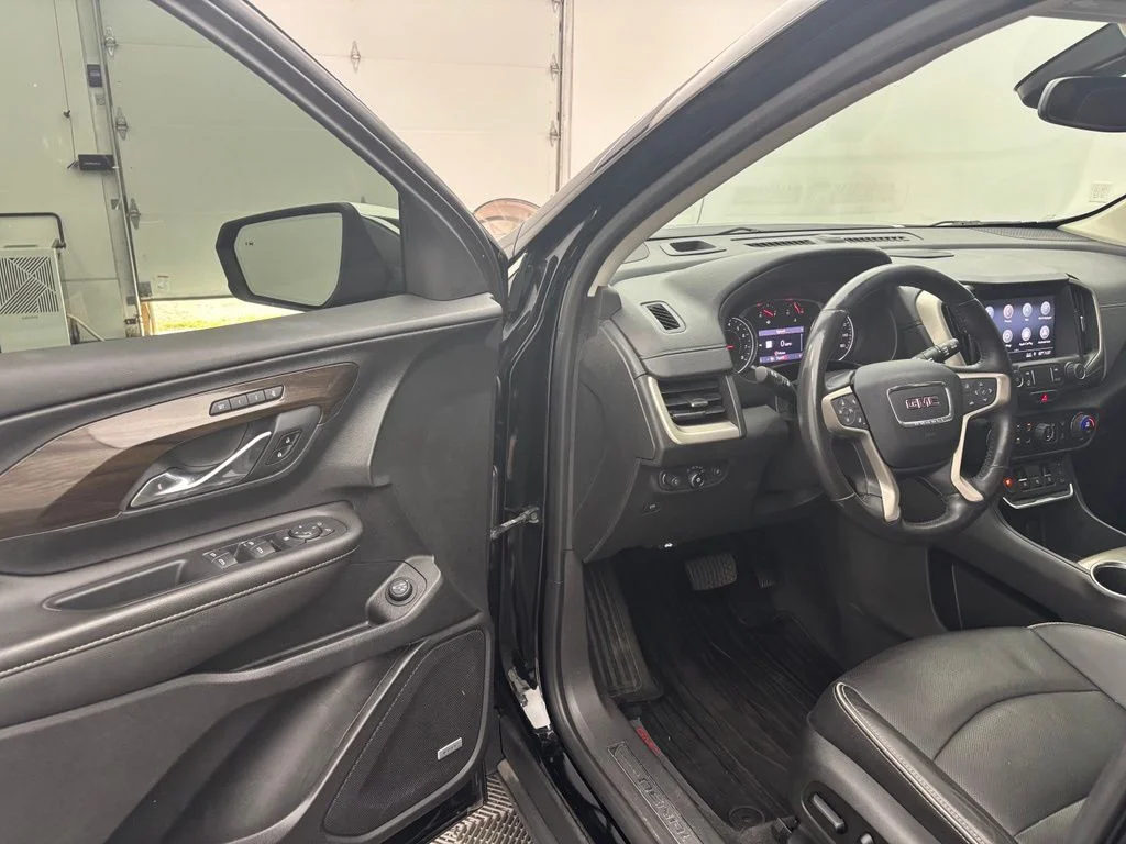 Used 2020 Black GMC Denali image 16