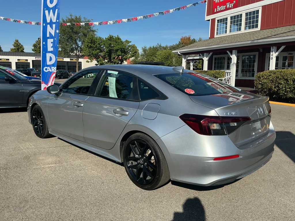 Used 2025 SOLAR SILVER METALLIC Honda Sport image 7