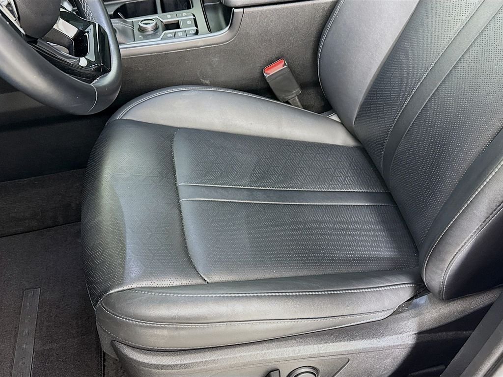 Used 2022 Gray Kia X-Line EX image 21