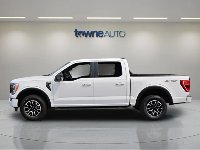 Used 2023 White Ford XLT image 3