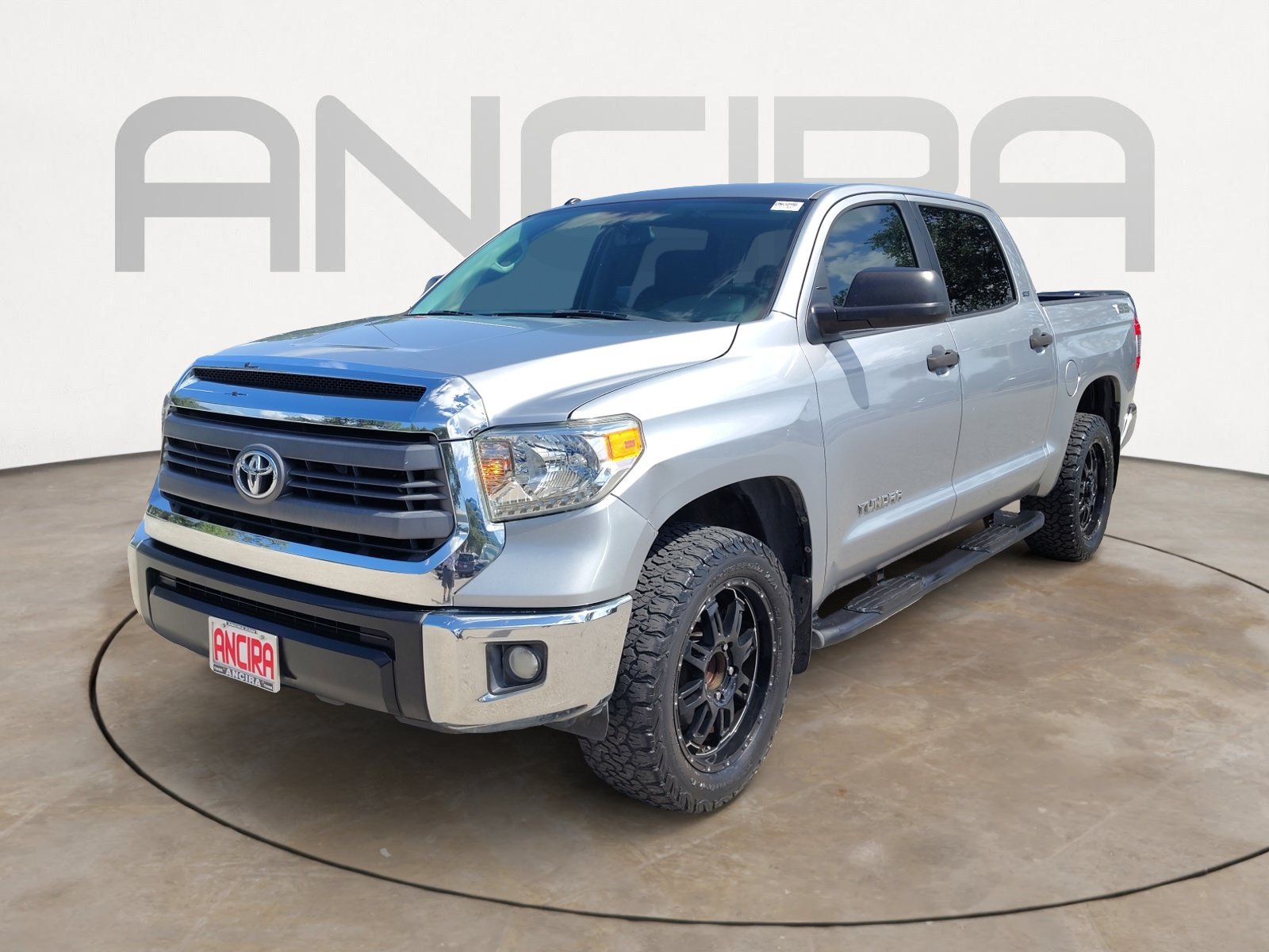 Used 2014 Silver Sky Metallic Toyota SR5 image 6