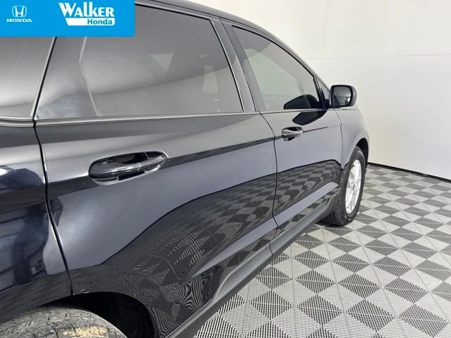 Used 2023 Black Ford SE image 11