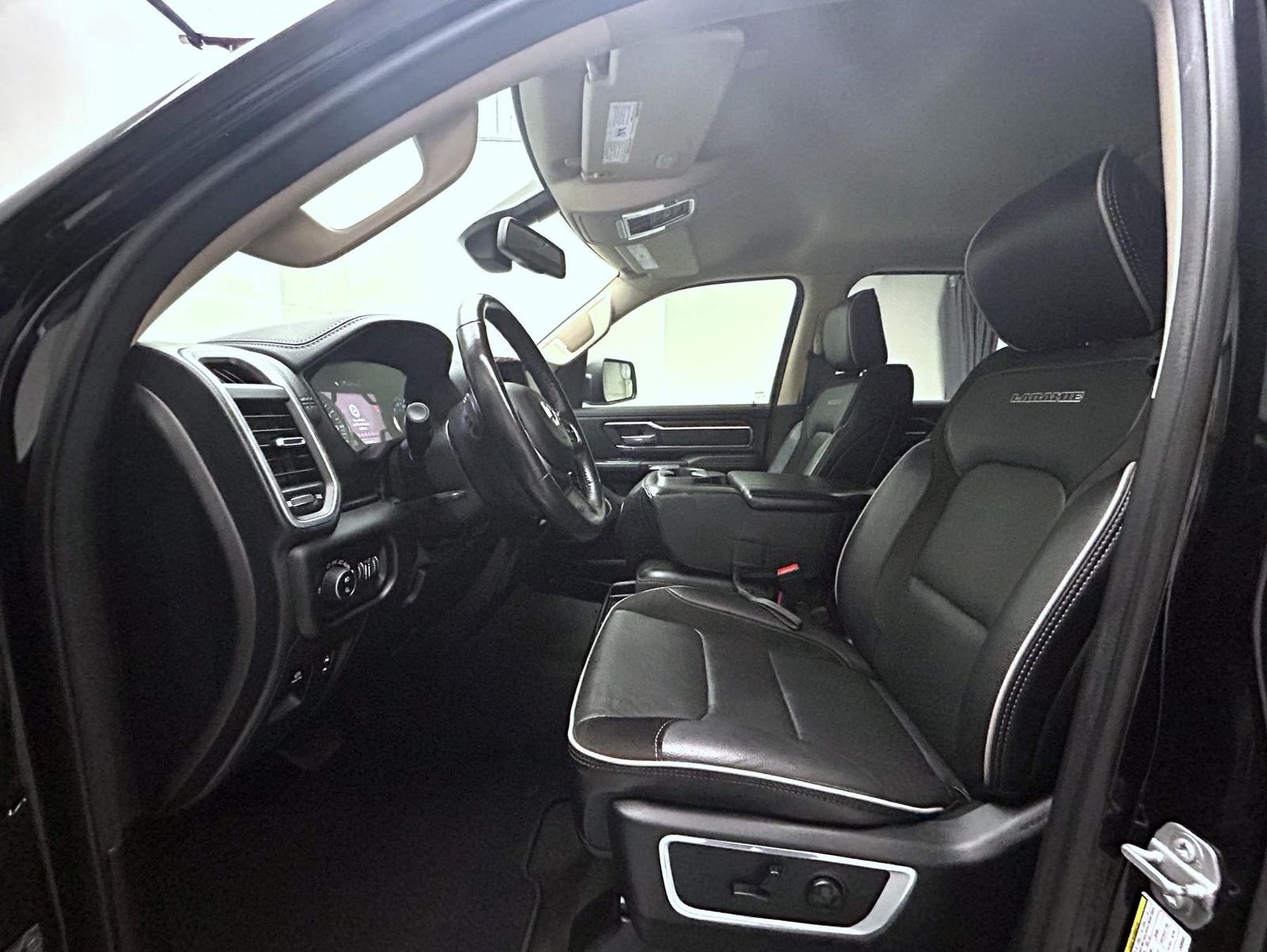 Used 2020 Black Ram Laramie image 10