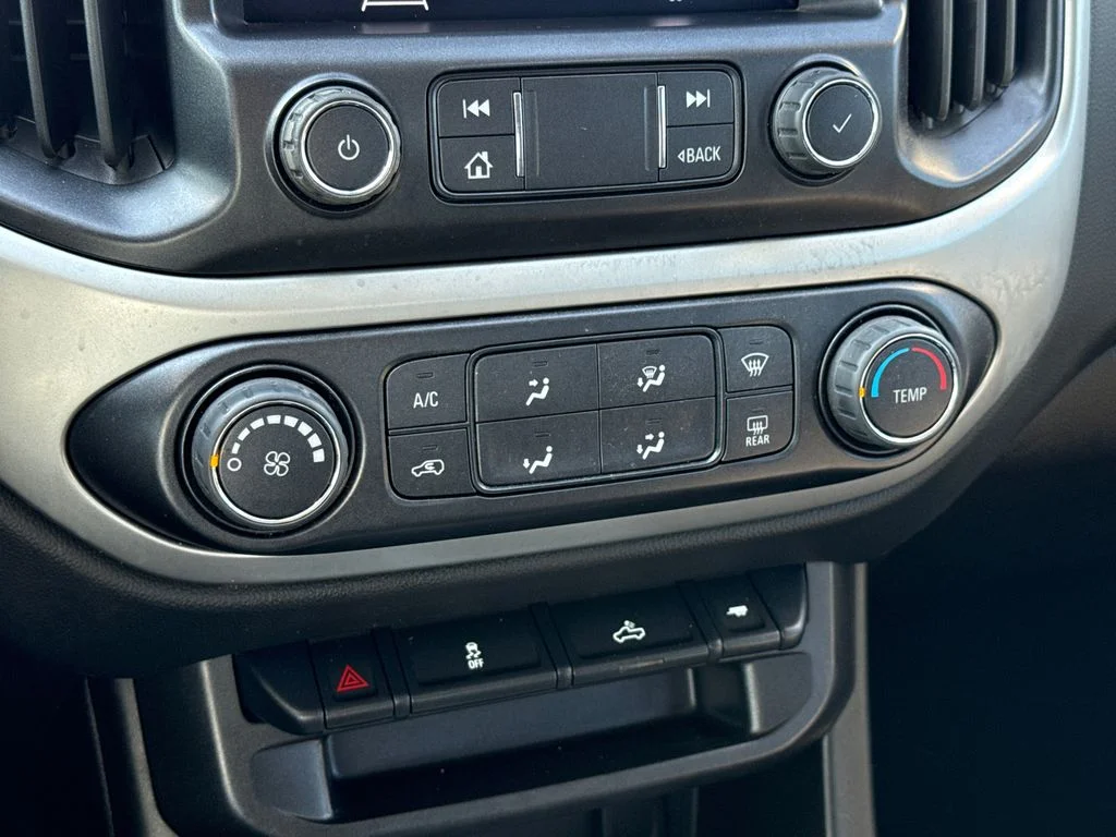 Used 2022 Blue Chevrolet LT image 25