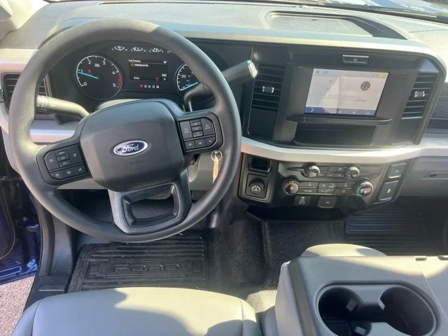 2026 Ford F-350 Super Duty XL - Photo 10