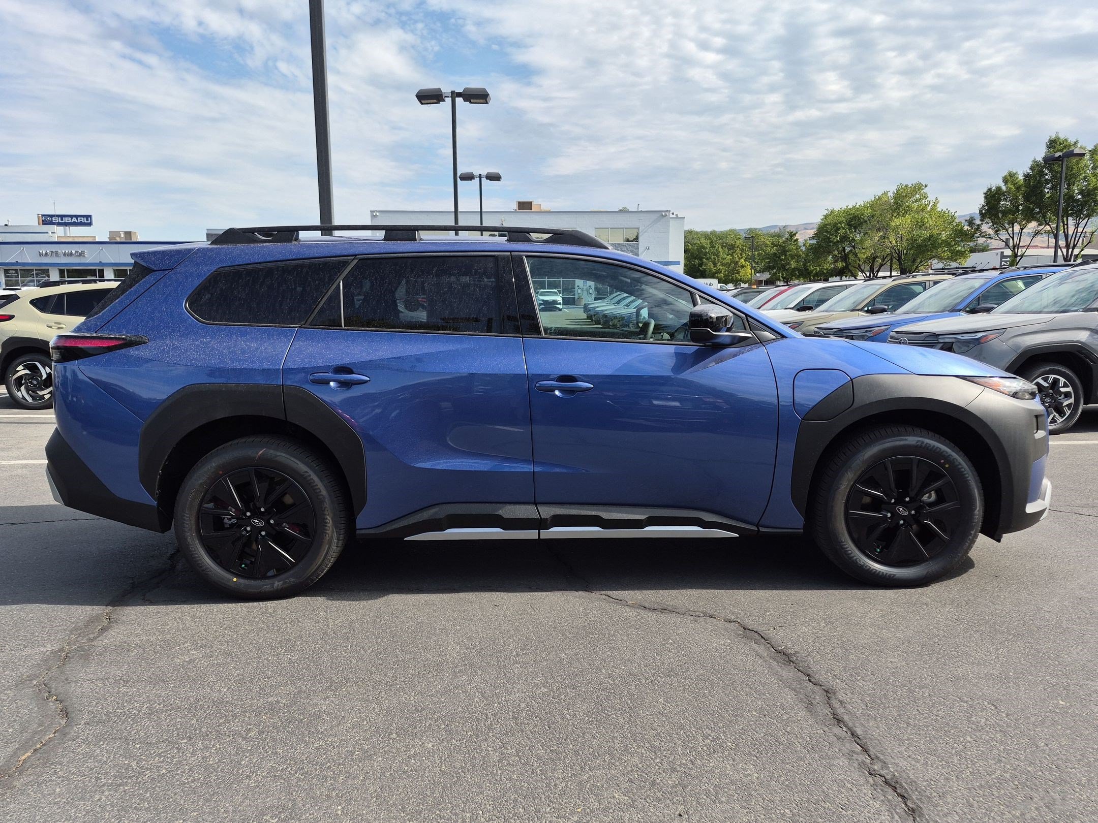 New 2026 DAYBREAK BLUE PEARL Subaru Premium image 2