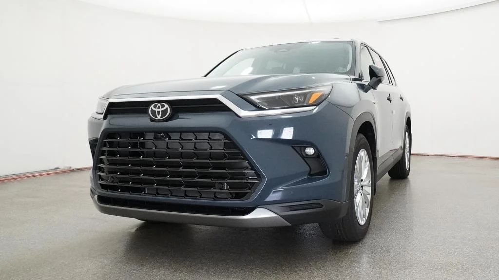New 2026 Storm Cloud Toyota Platinum image 19