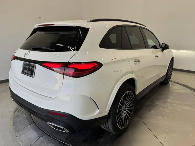 New 2027 White Mercedes-Benz GLC 300 image 33