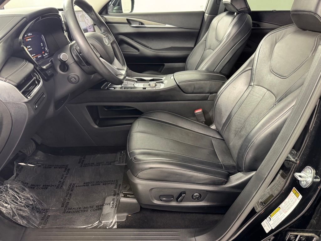 Used 2023 Mineral Black INFINITI LUXE image 13