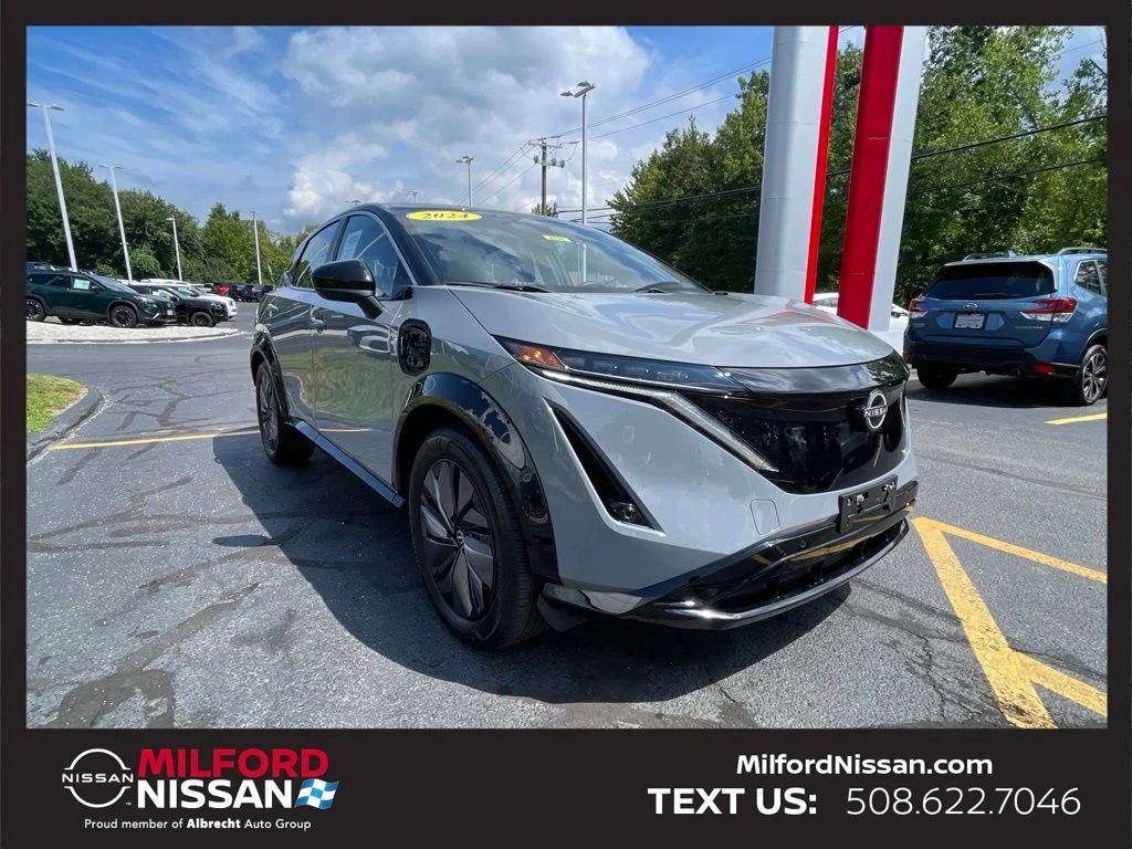 Certified Used 2024 Gray Nissan ENGAGE image 8
