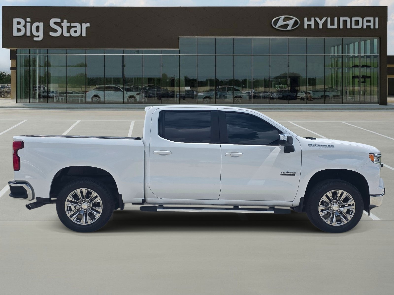 Used 2022 Summit White Chevrolet LT image 5