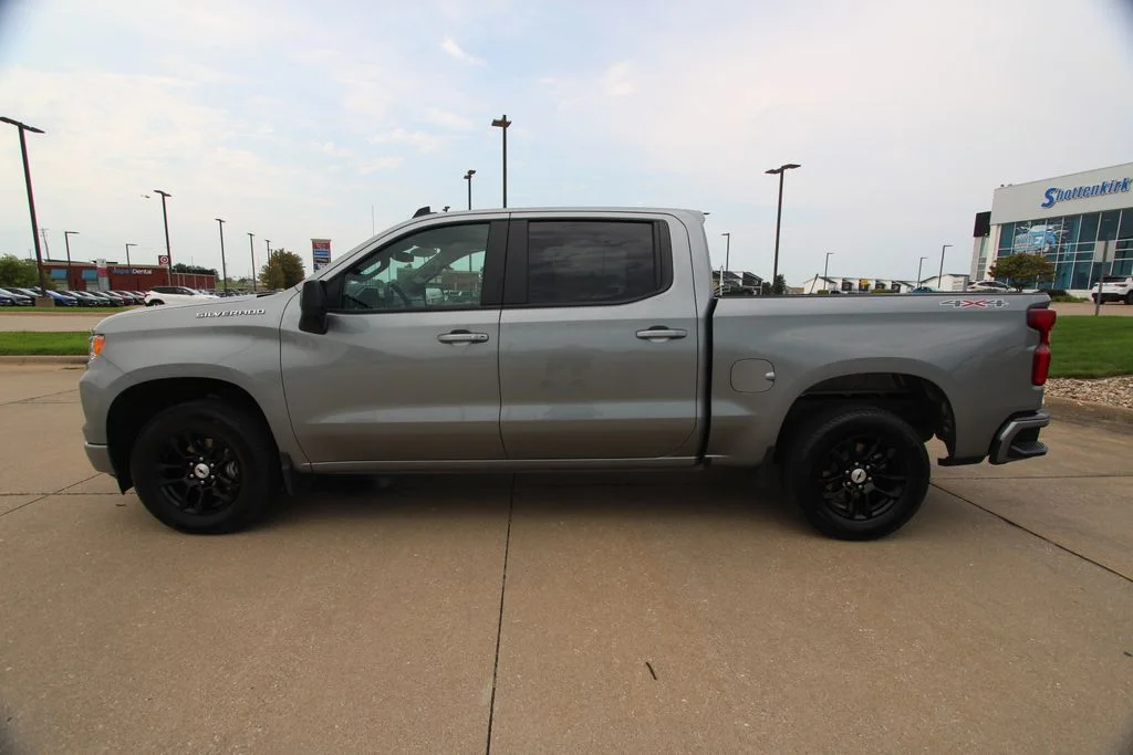Used 2026 Gray Chevrolet RST image 19