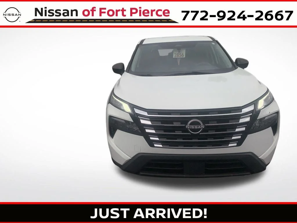 2024 Nissan Rogue S FWD's photo