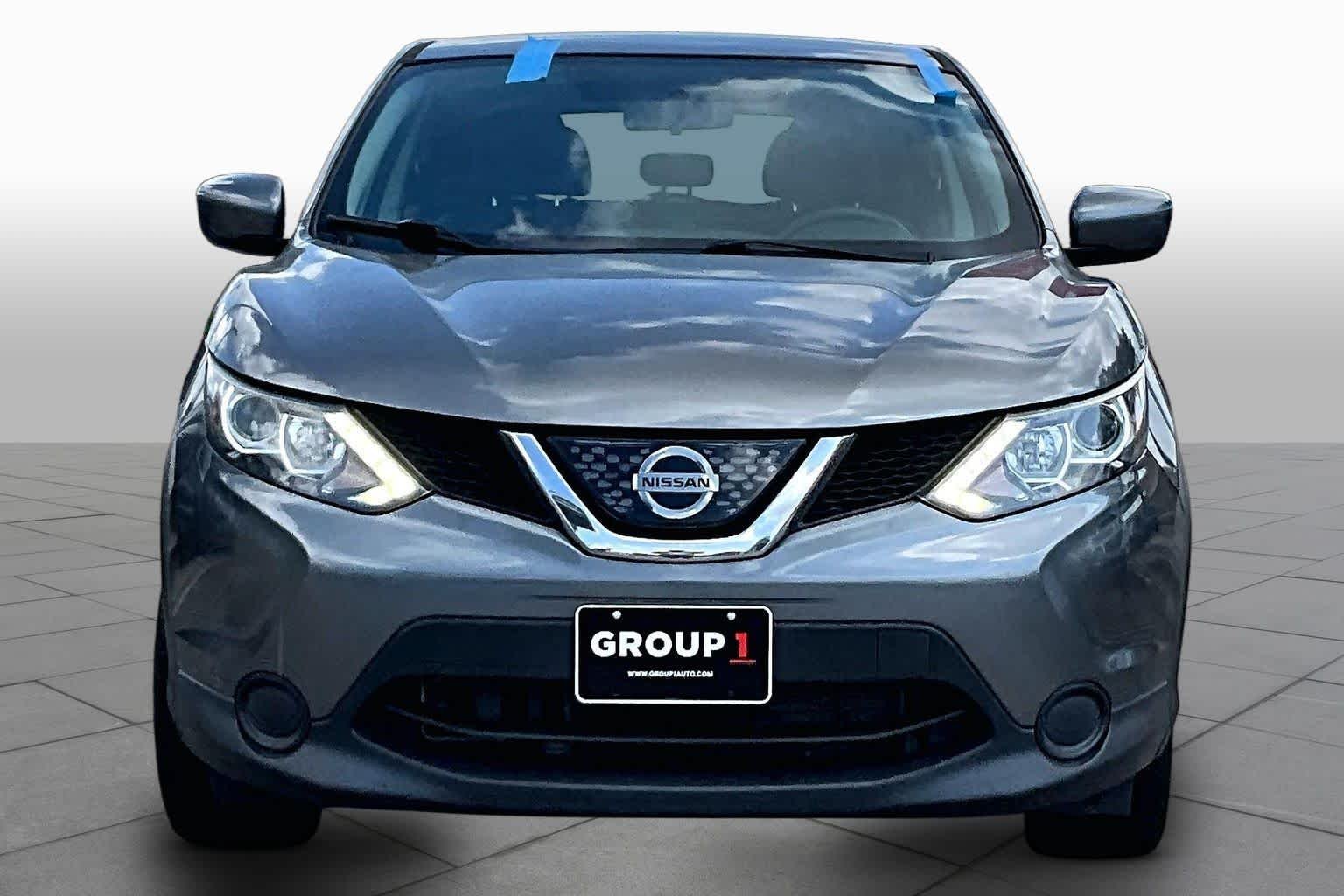 Used 2018 Gun Metallic Nissan S image 4