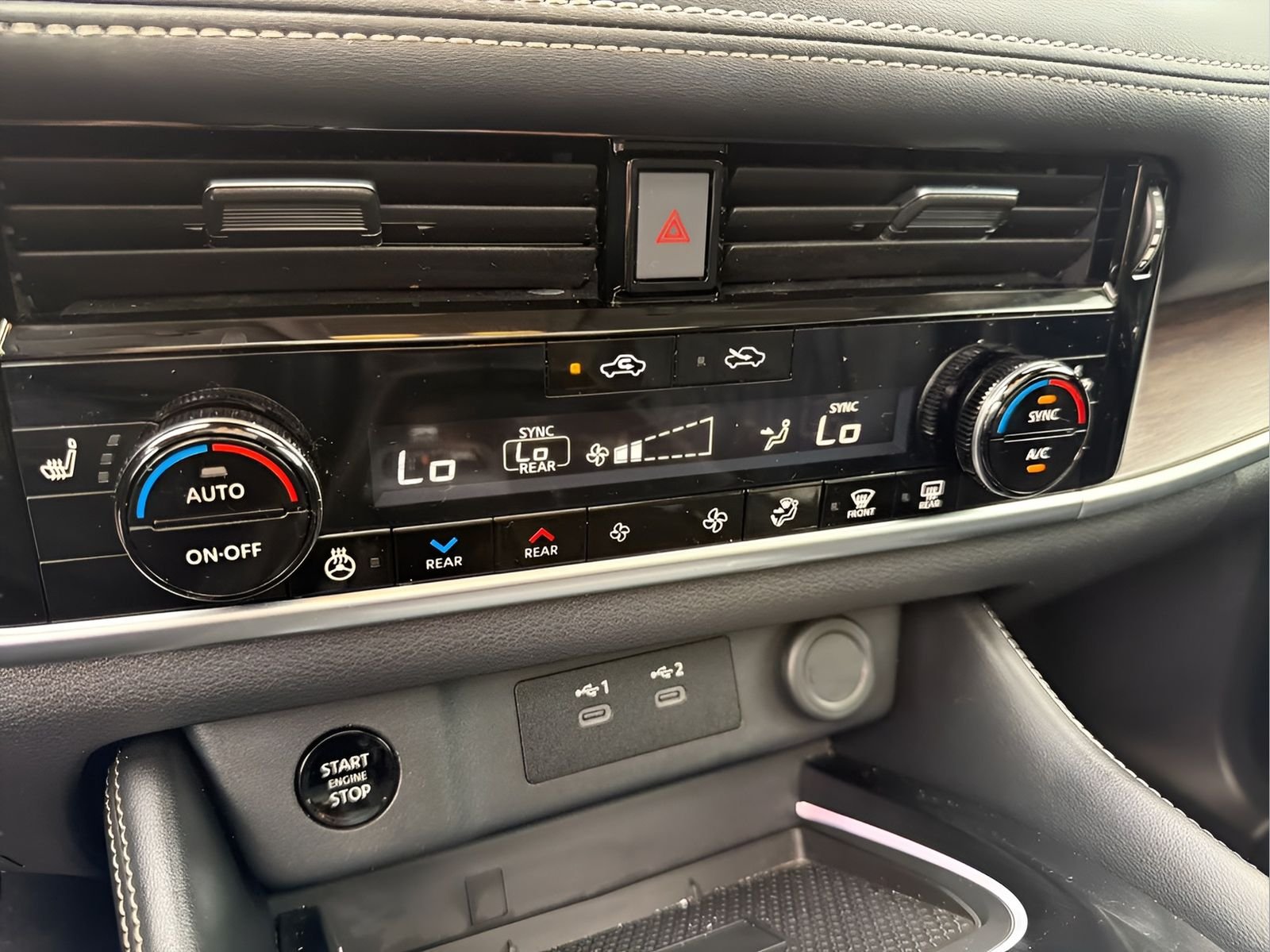 Used 2024 Blue Nissan Platinum image 39