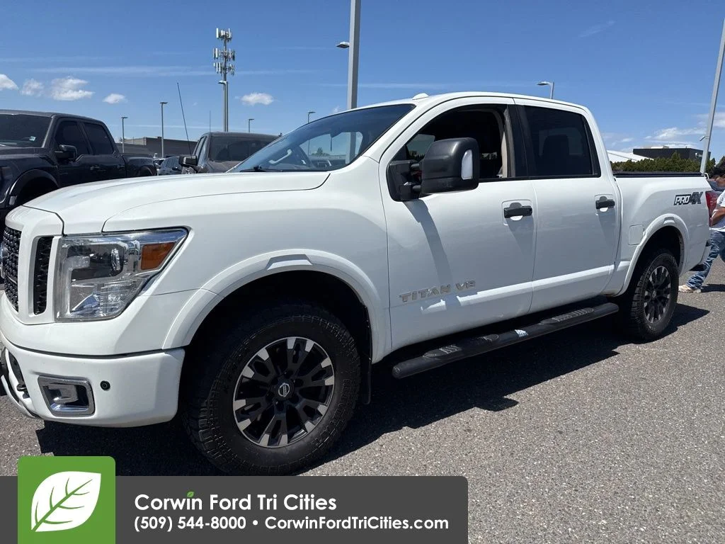 Used 2018 White Nissan PRO-4X image 4