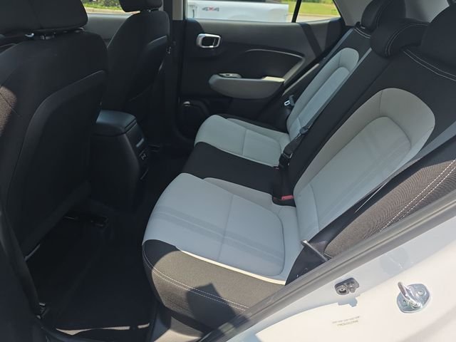 Used 2025 White Hyundai SEL image 14