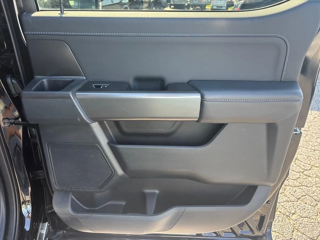 Used 2024 Black Ford XLT image 17