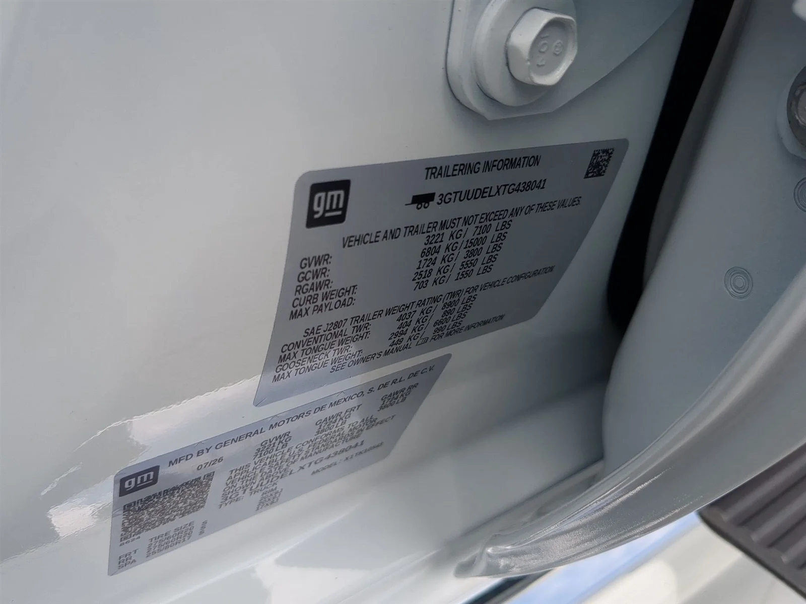 New 2026 Summit White GMC SLT image 58