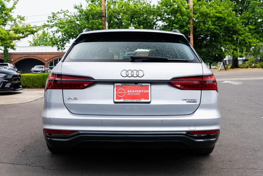 Used 2024  Audi Premium Plus image 5