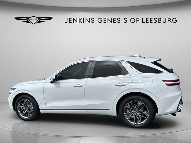 Used 2024 White Genesis 2.5T image 8
