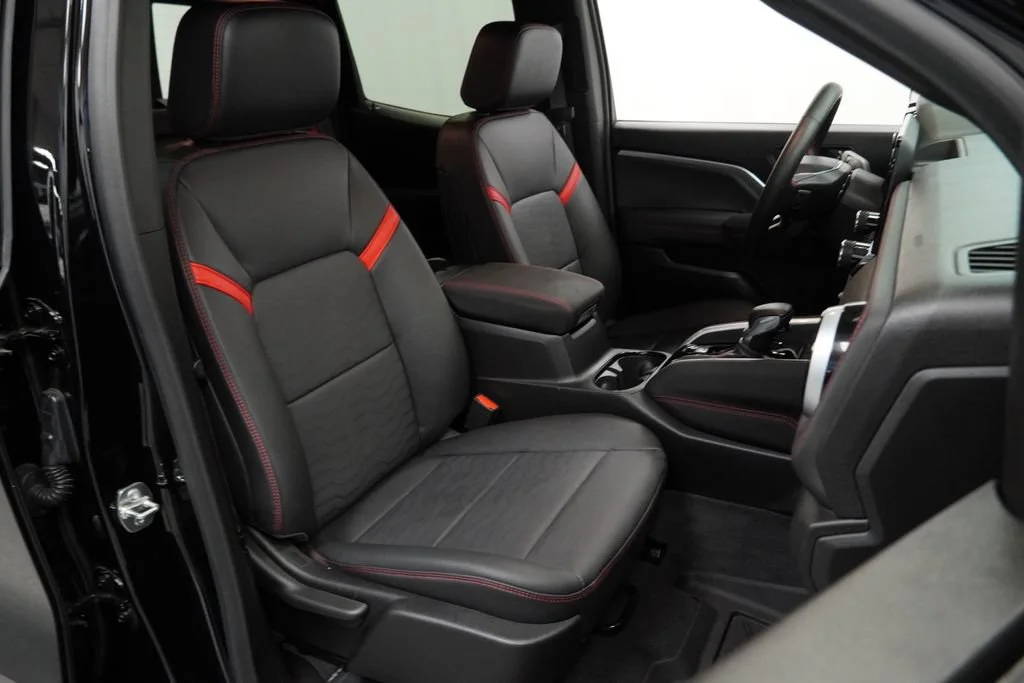 Used 2024 Black Chevrolet Z71 image 28