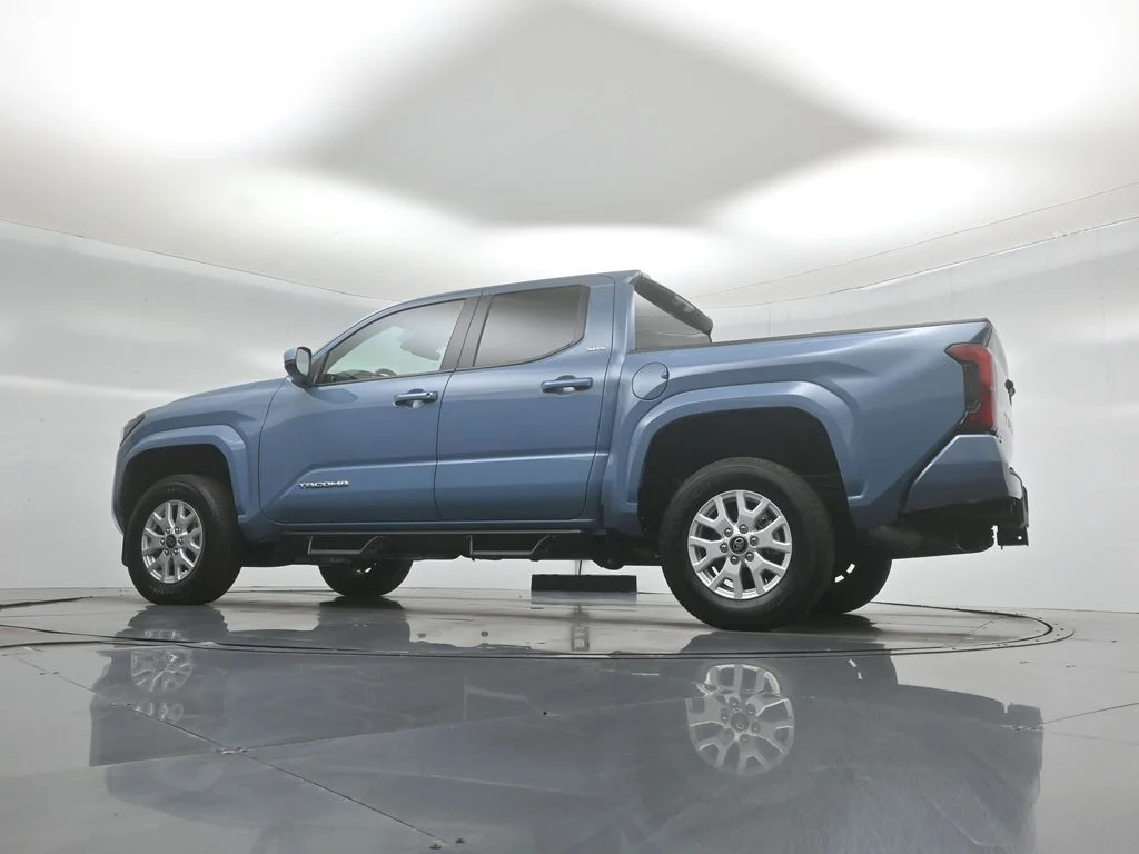 Used 2026 Blue Toyota SR5 image 46