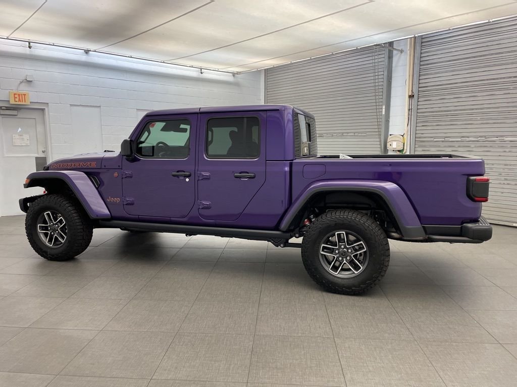New 2026 Reign Exterior Paint Jeep Mojave X image 5