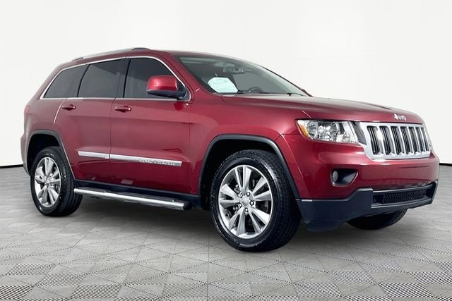 Used 2012 Red Jeep Laredo image 3