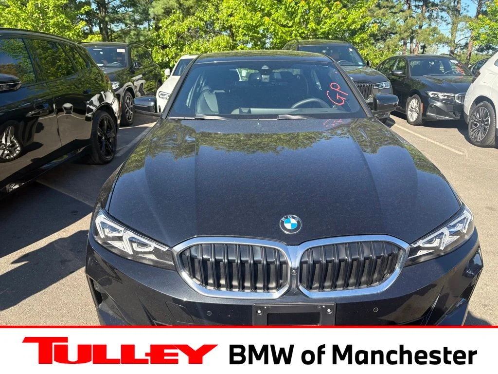 2025 BMW 3 Series 330i xDrive Sedan's photo