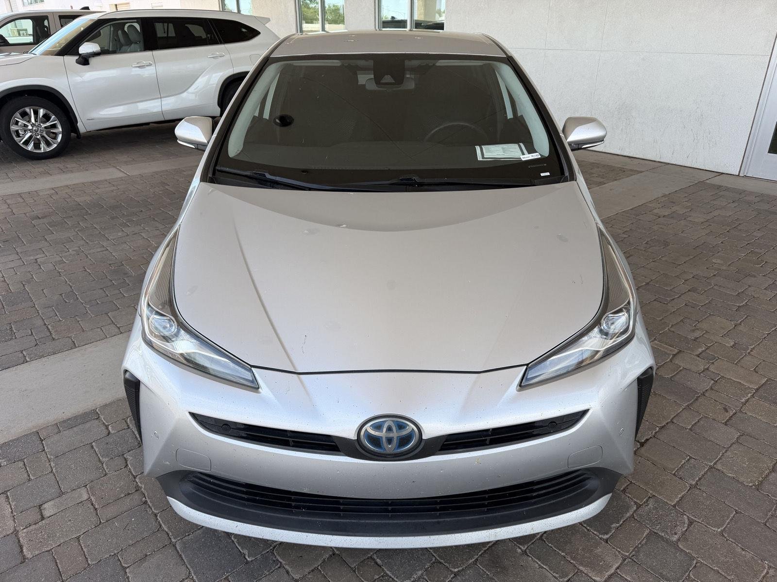 Used 2022 Classic Silver Metallic Toyota LE image 8