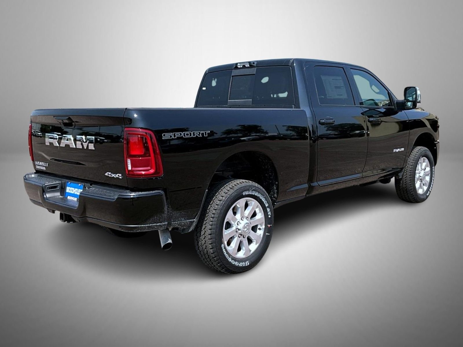 New 2026 Diamond Black Crystal Pearl-Coat Exterior Paint RAM Laramie image 5