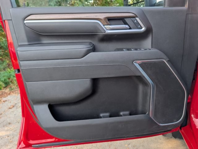 Used 2025 Red Hot Chevrolet LT image 21