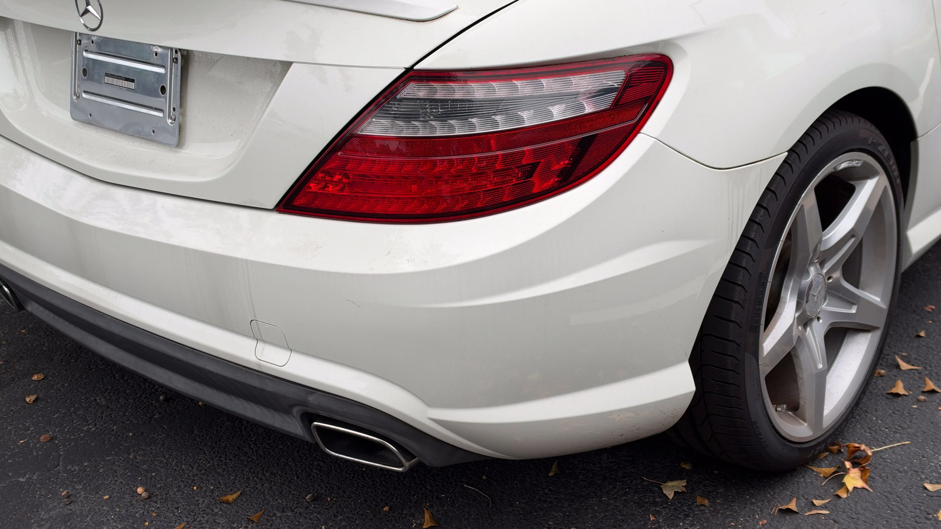 Used 2013 Arctic White Mercedes-Benz SLK 250 image 9