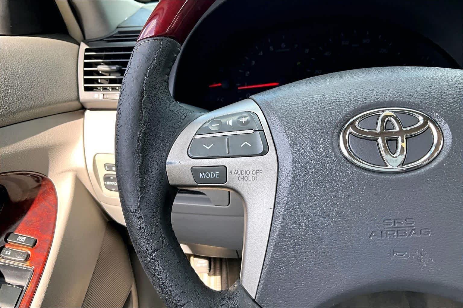 Used 2008 Magnetic Gray Metallic Toyota LE image 23