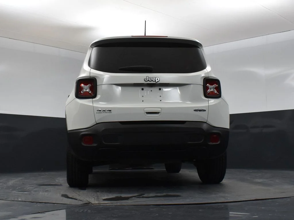 Certified Used 2021 White Jeep Latitude image 32