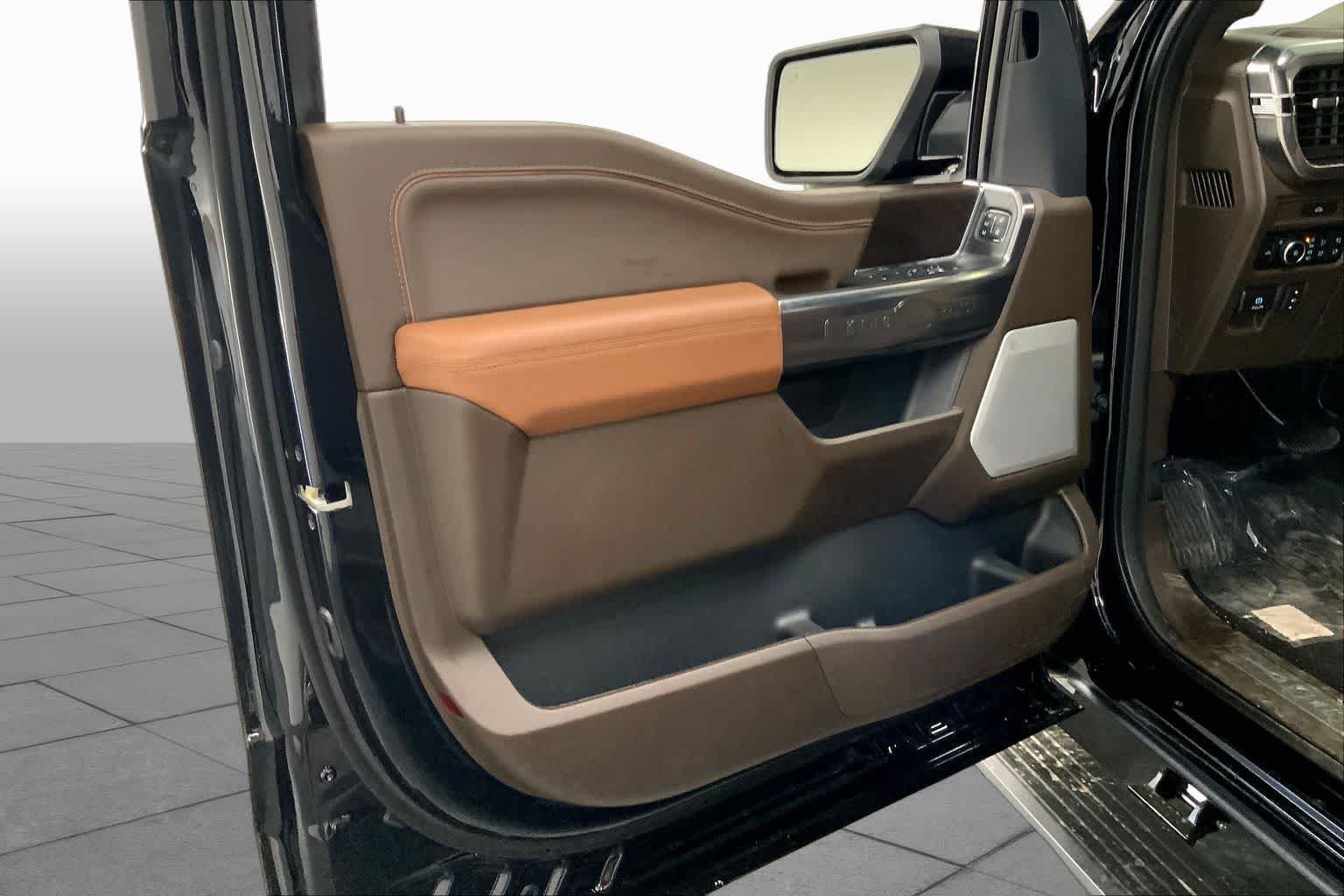 New 2026 Agate Black Metallic Ford King Ranch® image 10