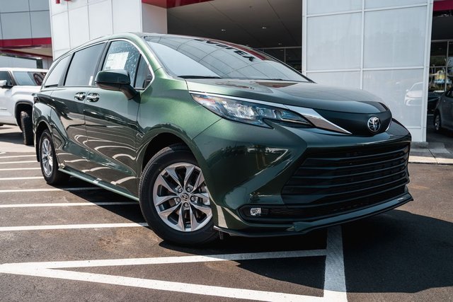 2026 Toyota Sienna XLE