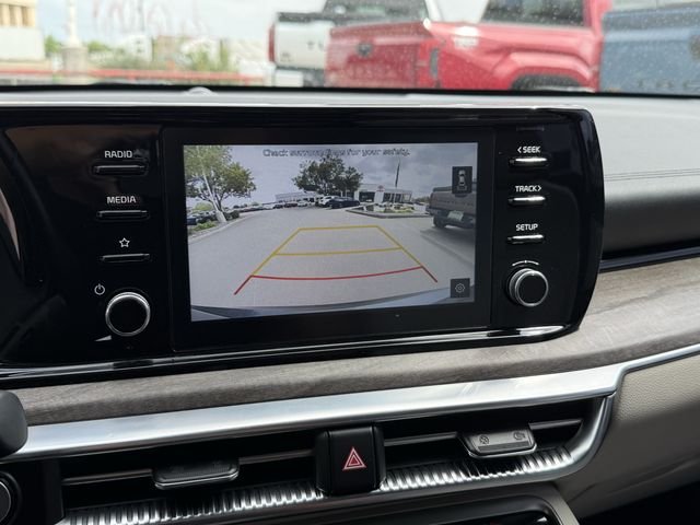 Used 2021 Gray Kia EX image 27