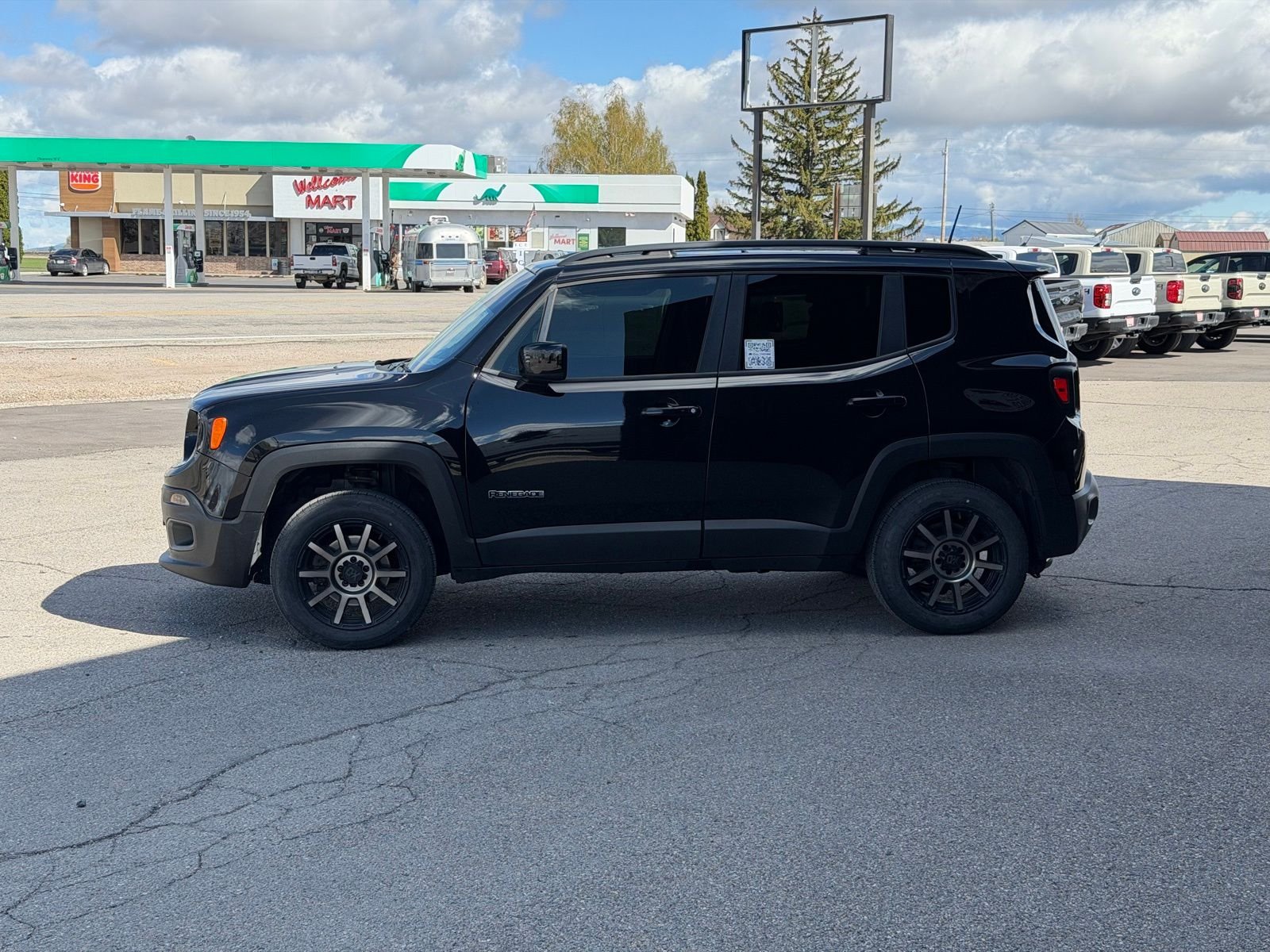 View vehicle photo 6