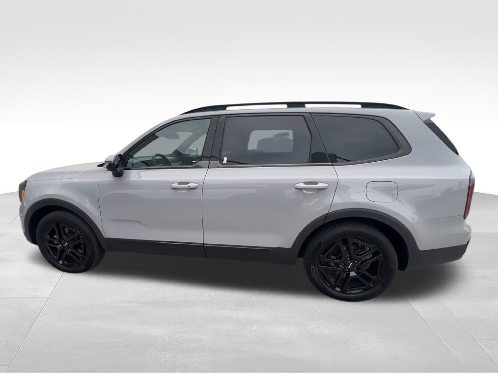 Used 2024 Gray Kia EX X-Line image 5