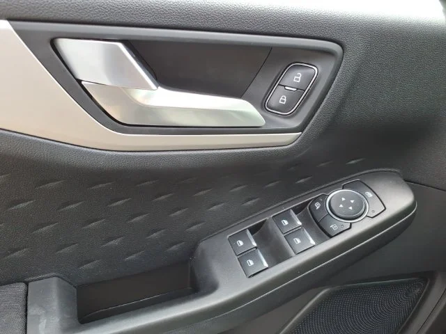 Used 2020 Black Ford SE image 20